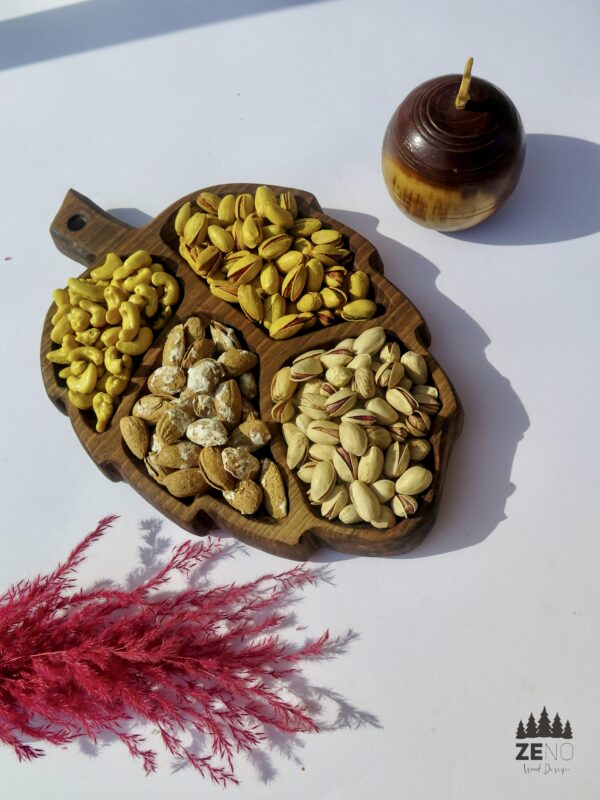 اردو خوری با چوب گردو
